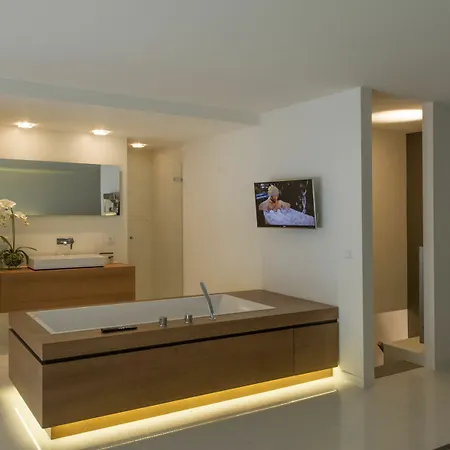 Apartment Innova Housing *